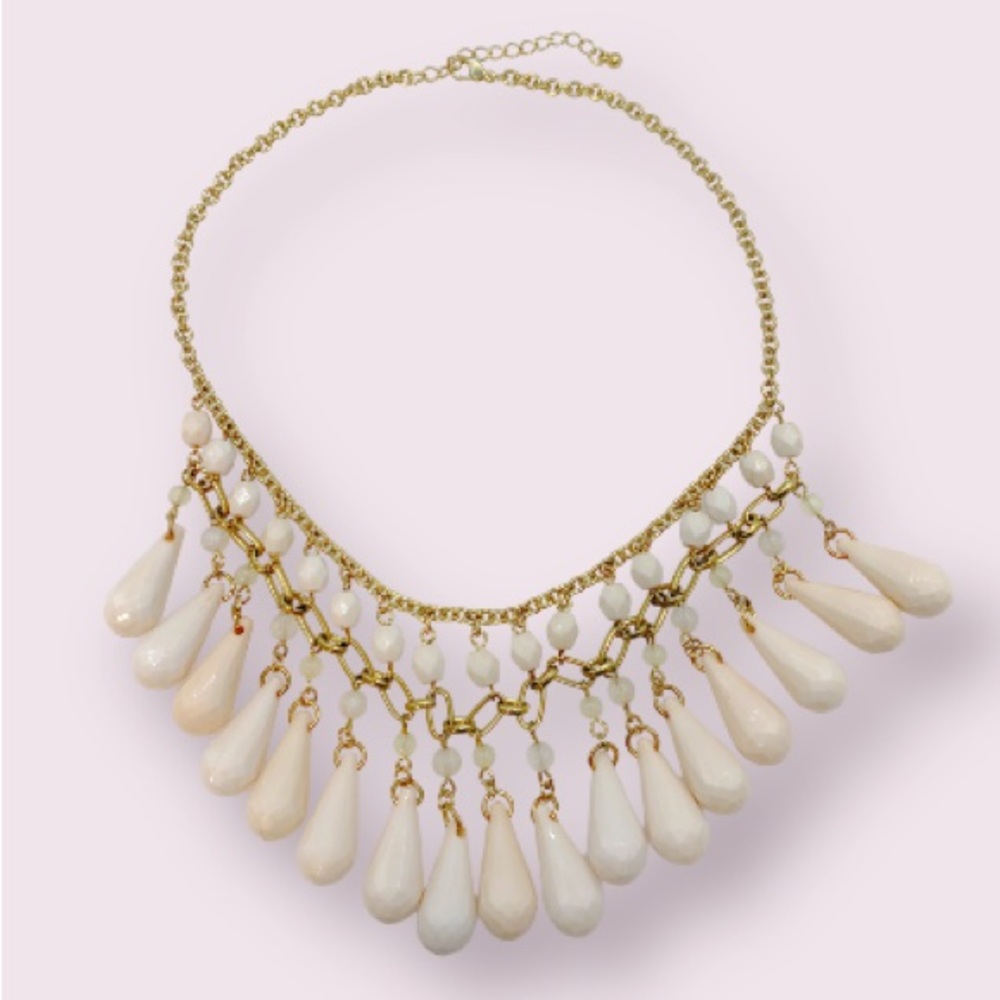 Forever21 Flower Collar Necklace